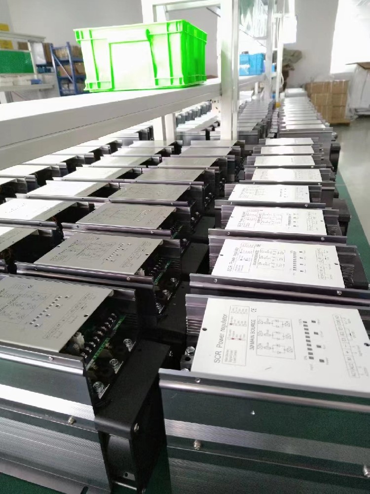 电力调解器的主要作用是什么？？？？？？