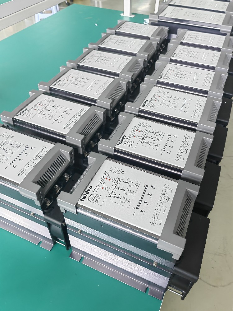 电力调解器的输入电源频率转变对其输出有何影响？？？？？？