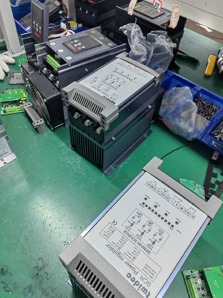 在易燃易爆的危险情形中，，，，电力调解器是否具备防爆功效？？？或者需要接纳什么特殊步伐？？？