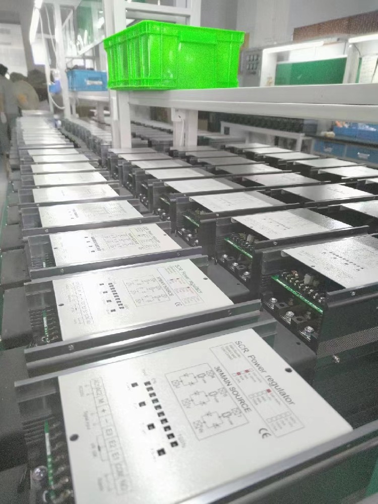 电力调解器的控制算法对其动态响应性能有多大的提升作用？？